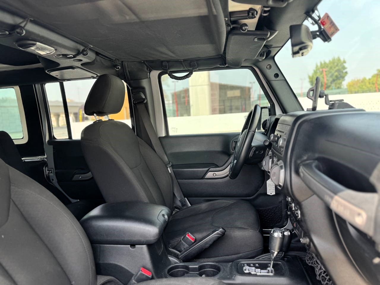 Jeep Wrangler Unlimited Sport - 2018 - JKU - GCC Specs - Image 12