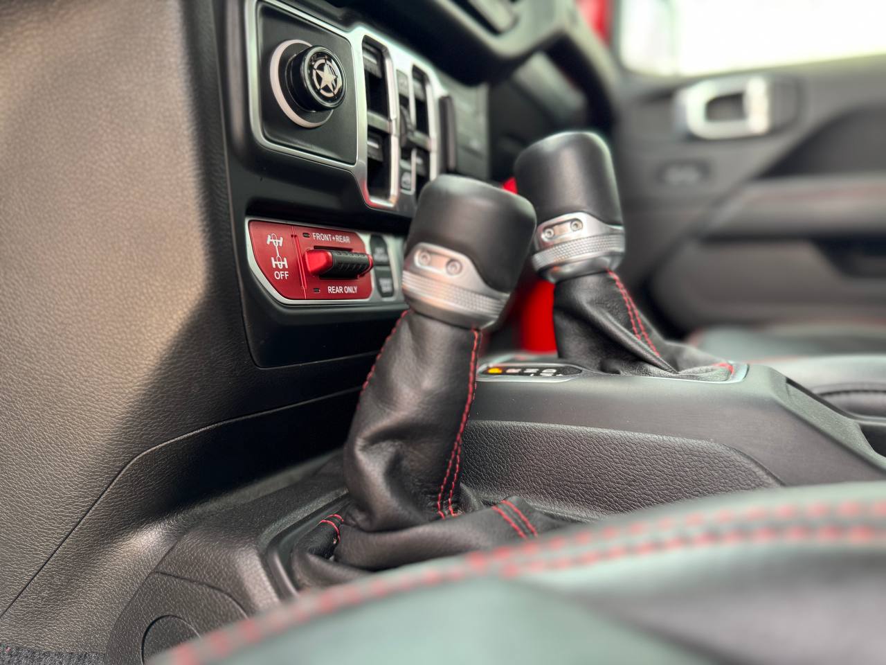 Jeep Wrangler Unlimited 2023 GCC specs - Image 10