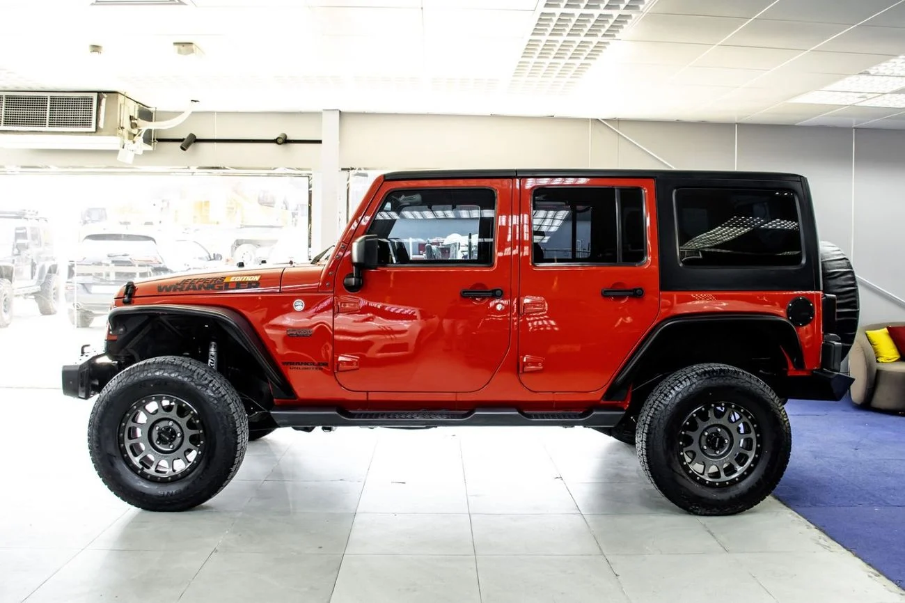 Jeep Wrangler JKU 2017 Unlimited GCC specs - Image 5
