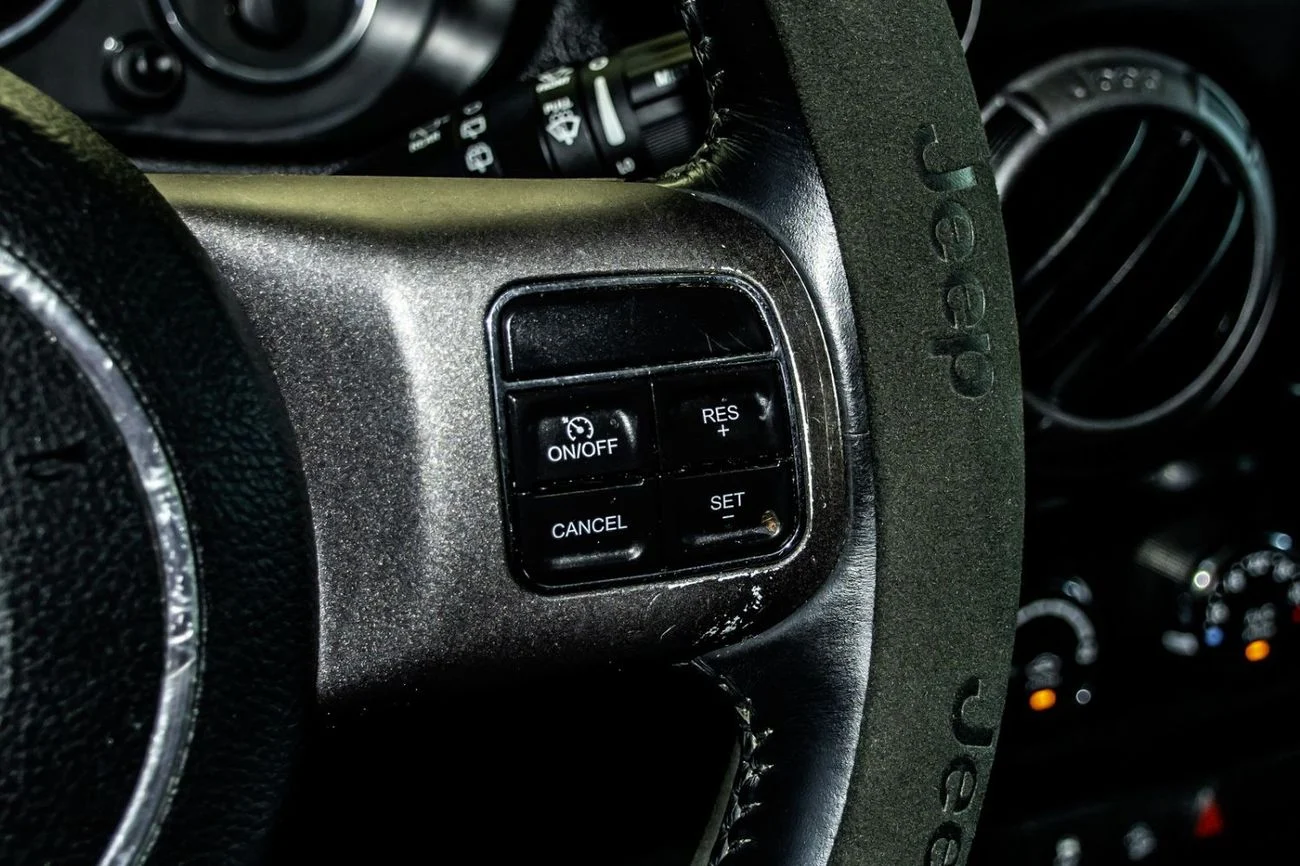 Jeep Wrangler JKU 2017 Unlimited GCC specs - Image 15