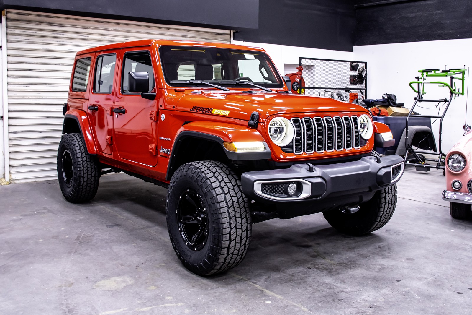 Jeep Wrangler Unlimited Sahara 2024 GCC specs - Image 2