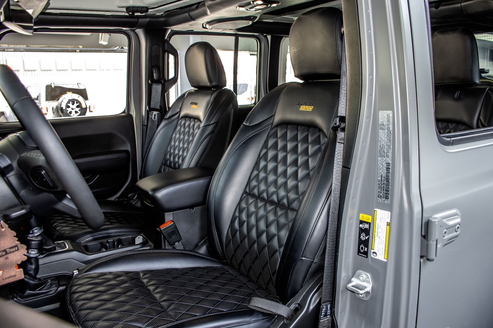 Jeep Wrangler Unlimited Sport 2023 GCC specs - Image 9