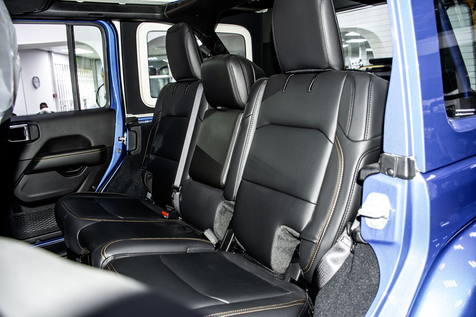 Jeep Wrangler Unlimited Sahara 2024 - Jeepers Edition Stage 2 - Image 19