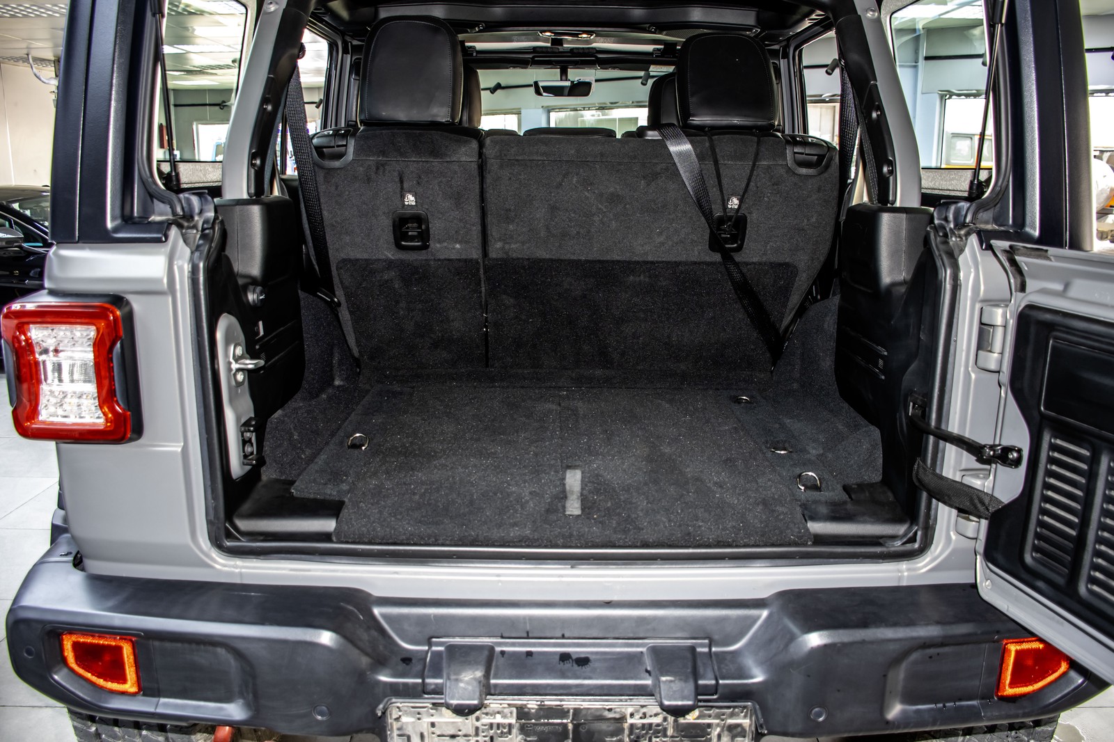 Jeep Wrangler Unlimited Sport 2023 GCC specs - Image 20